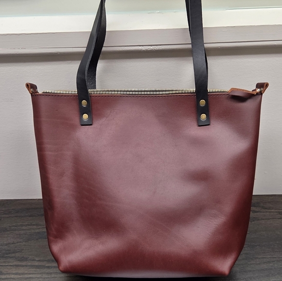 Portland Leather Rich Brown Tote with Black Straps - Picture 2 of 5